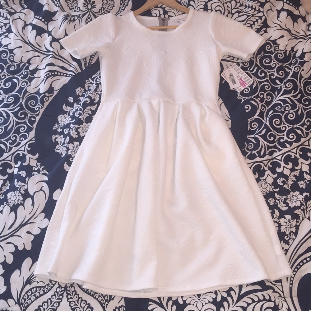 LuLaRoe Amelia WHITE, NWT 🦄